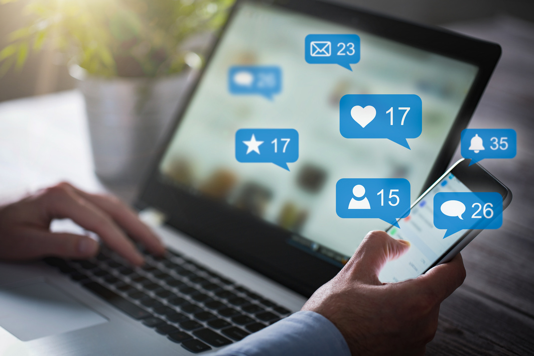 Somos expertos en la gestión de presencia en redes sociales, enfocados en aumentar la visibilidad y el compromiso de nuestros clientes. Nuestro equipo desarrolla estrategias efectivas y crea contenido relevante para impulsar el crecimiento y el impac